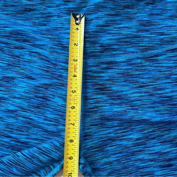 Fabletics Salar Blue Space Dye Mid Rise Crop Leggings - Picture 9 of 11